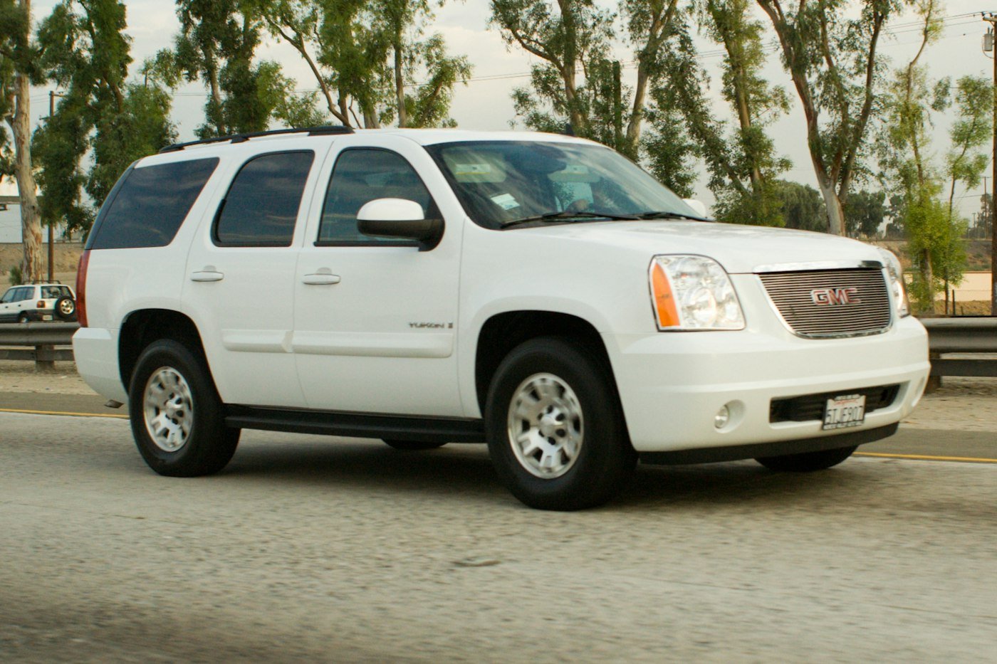 GMC Yukon for pick and drop
